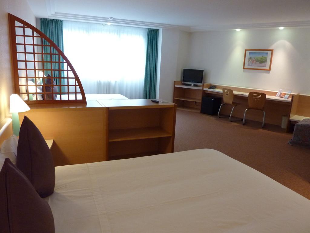 Hotel Tropical Les Escaldes Kültér fotó